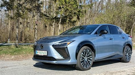 Lexus RZ 450e: Das Elektroauto im Test .